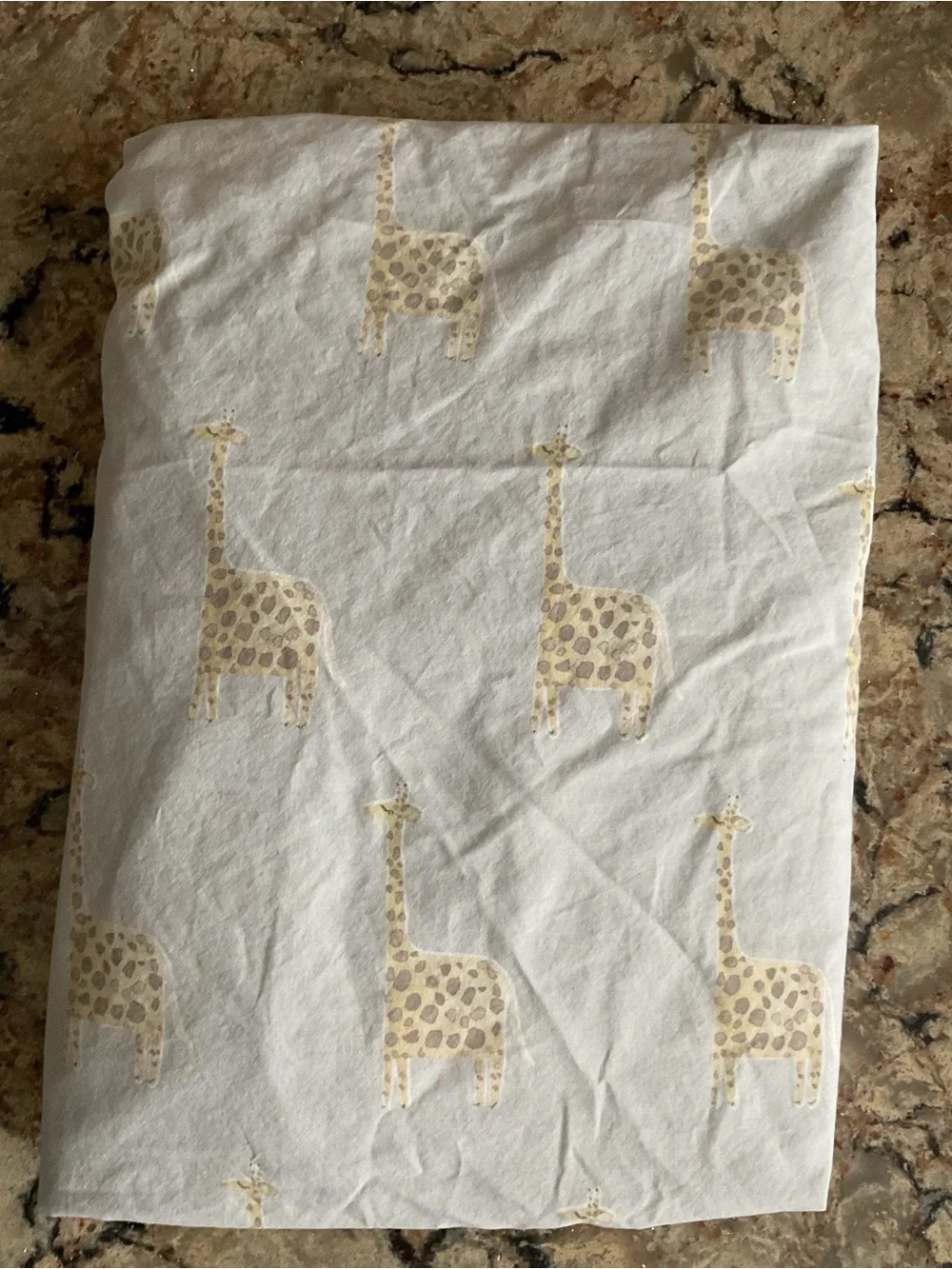 Pottery Barn Kids Giraffe Print Fitted Crib Sheet 100% Organic Cotton